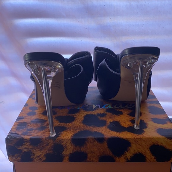 Heels, size 6, royal black - Picture 3 of 3
